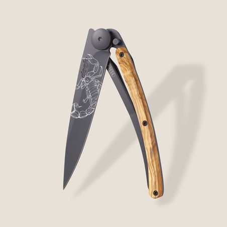 Scorpio 37g Knife, Olive Wood