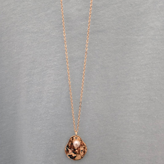 Luna Pearl Necklace