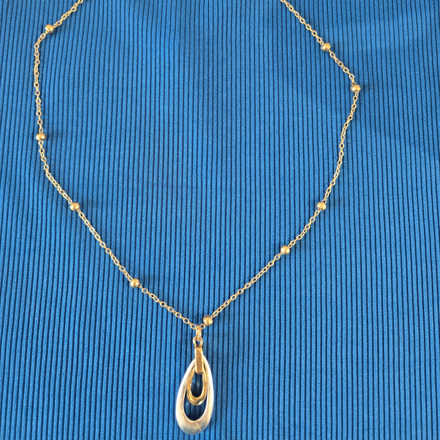 Teardrop Glow Necklace