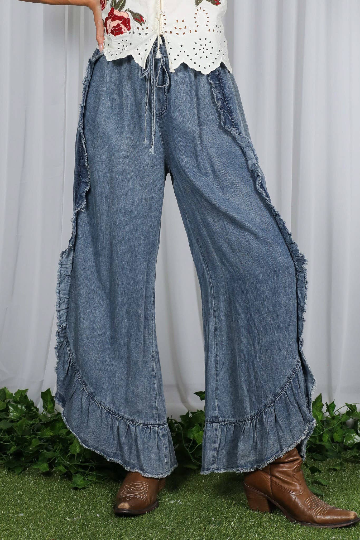 Flared Ruffle Hem Washed Chambray Crop Denim Pants VP83040