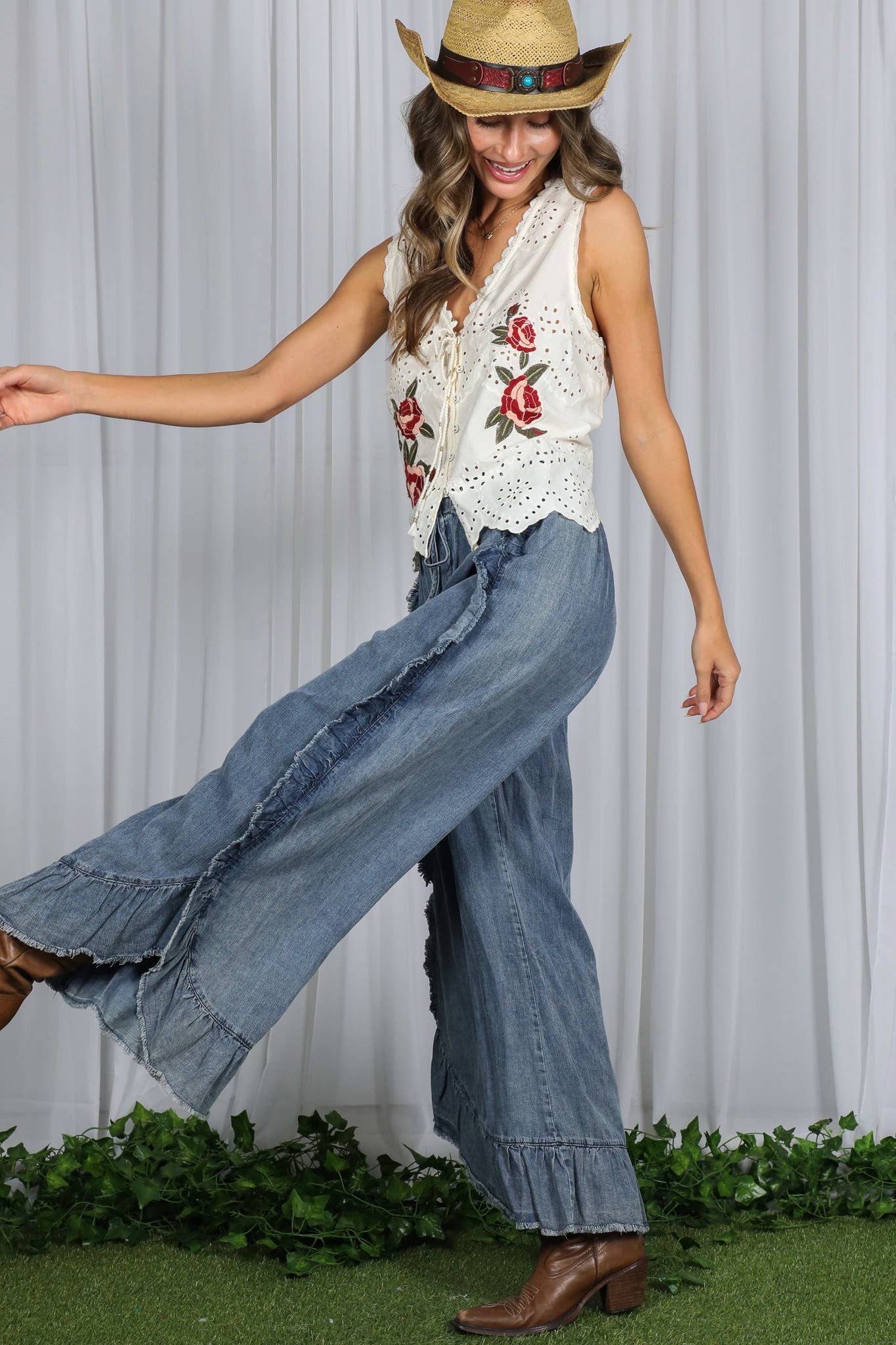 Flared Ruffle Hem Washed Chambray Crop Denim Pants VP83040