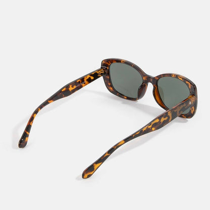 Chunky Wrap Rectangle With Diamond Stud Sunglasses