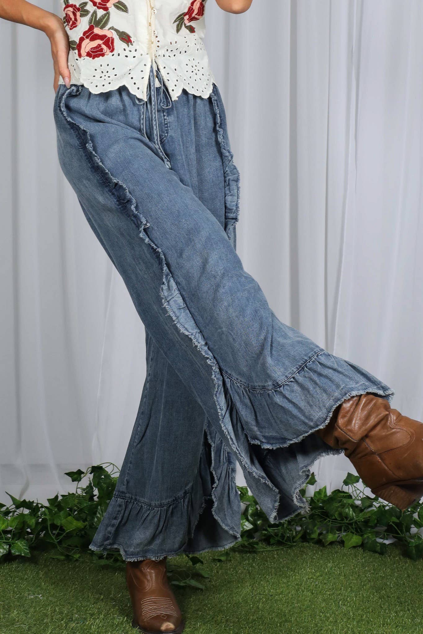 Flared Ruffle Hem Washed Chambray Crop Denim Pants VP83040