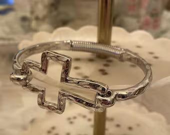 Hammered cross bangle bracelet