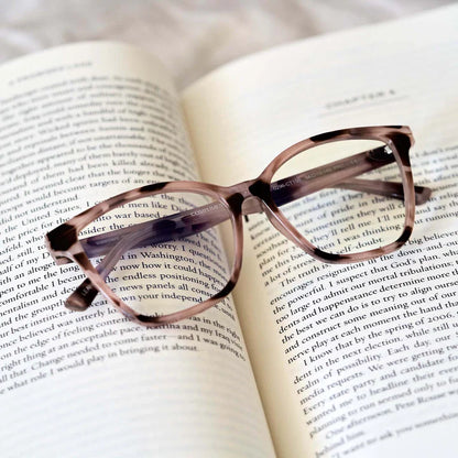 DIFF- Leah- Cream Tortoise Blue Light Readers 2.0