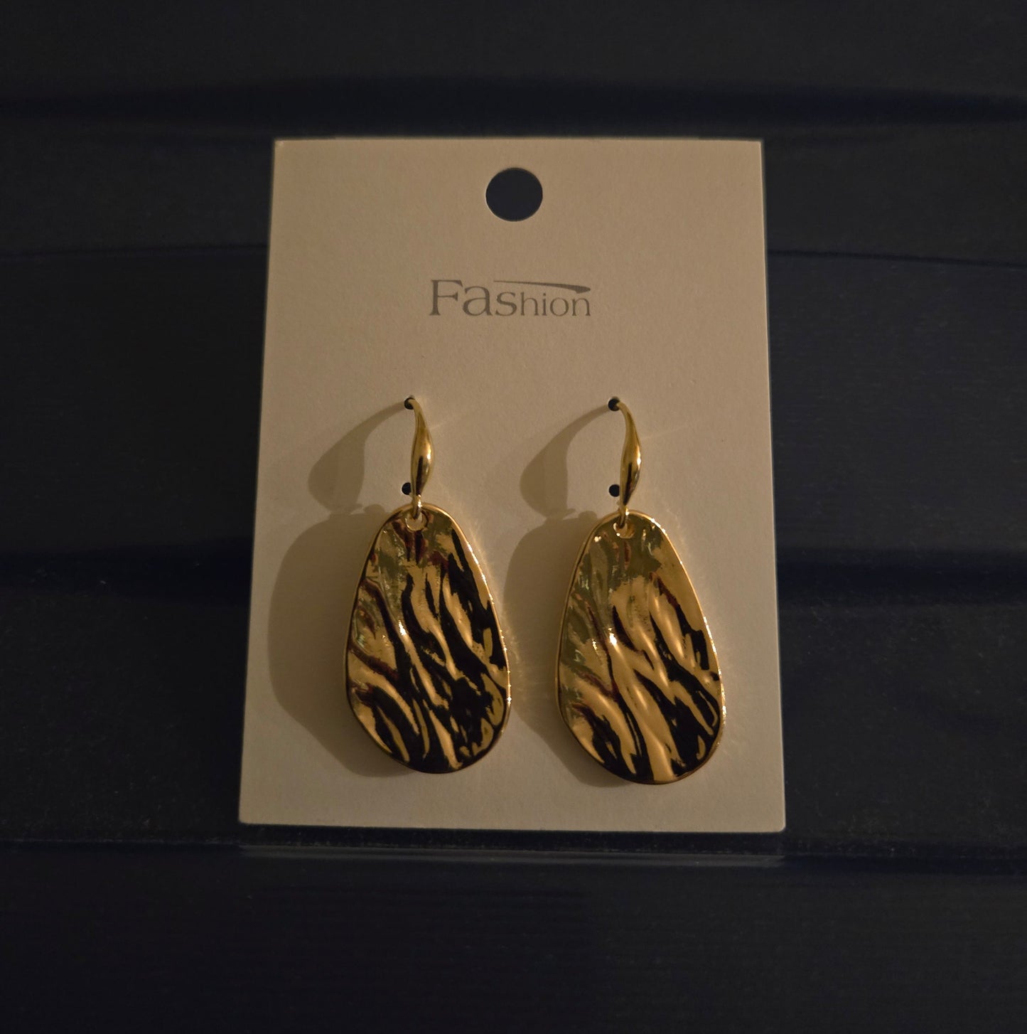 Golden Wave Drop